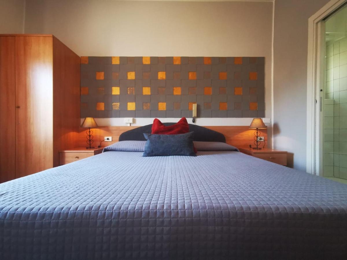 Albergo Al Pescatore Brenzone sul Garda Exterior photo
